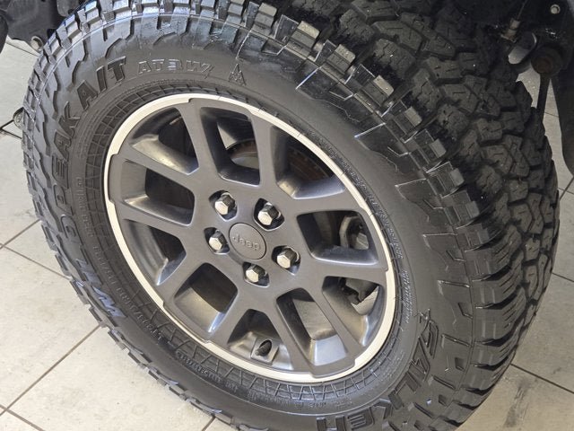 Used 2020 Jeep Gladiator Overland image 14