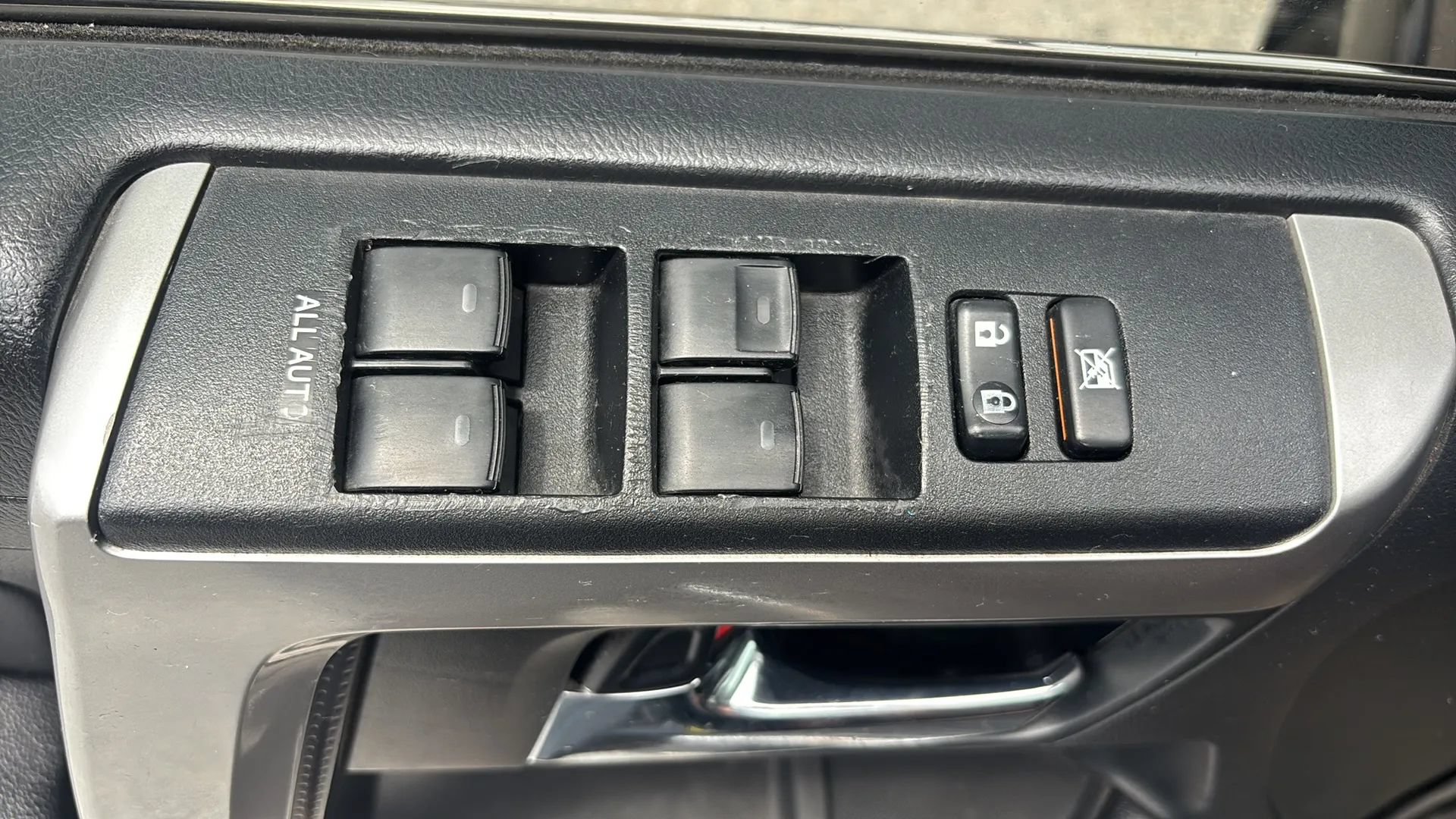 Used 2016 Toyota 4Runner Limited AWD/4WD image 16