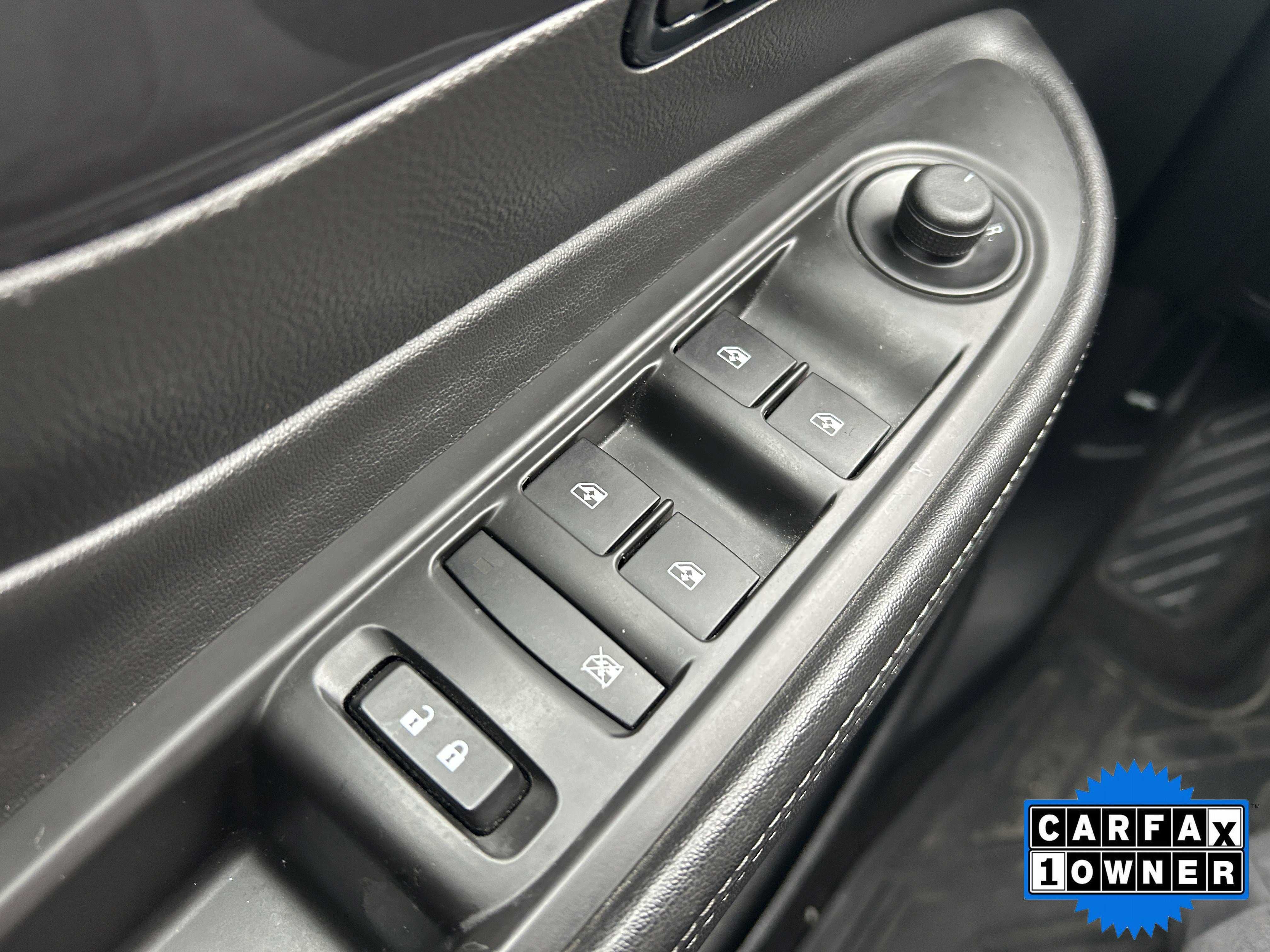 Used 2019 Buick Encore Sport Touring image 17