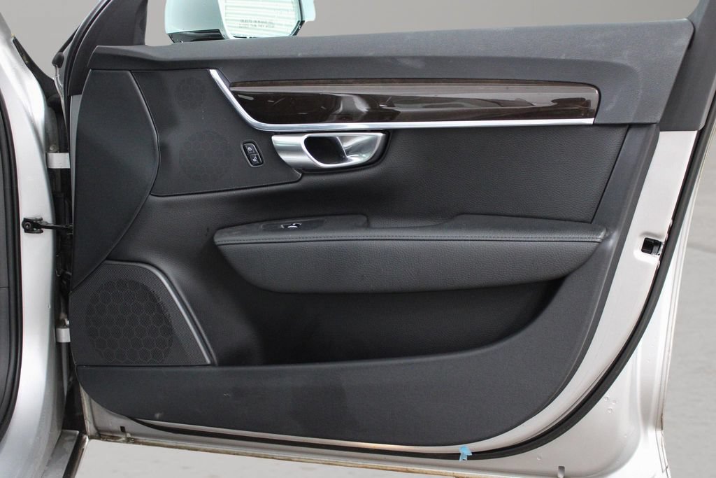 Used 2018 Volvo S90 T6 Momentum w/ Convenience Package AWD/4WD image 23