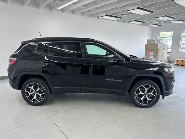 New 2026 Jeep Compass Limited AWD/4WD image 9