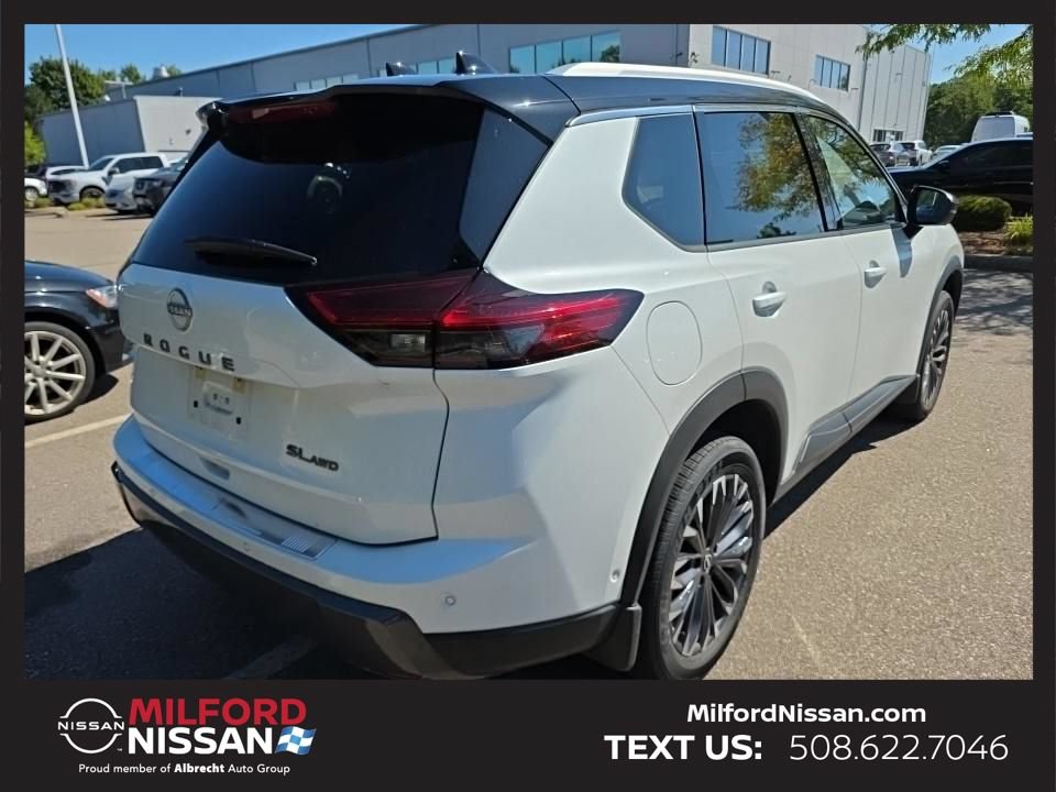 Used 2025 Nissan Rogue SL w/ Tech Package AWD/4WD image 5