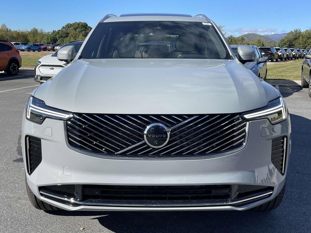 New 2026 Volvo XC90 B6 Plus w/ Protection Package Premier image 24