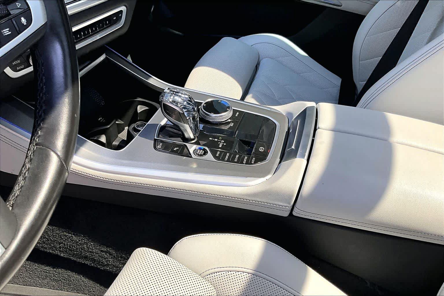 Used 2023 BMW X5 sDrive40i w/ M Sport Package RWD image 17