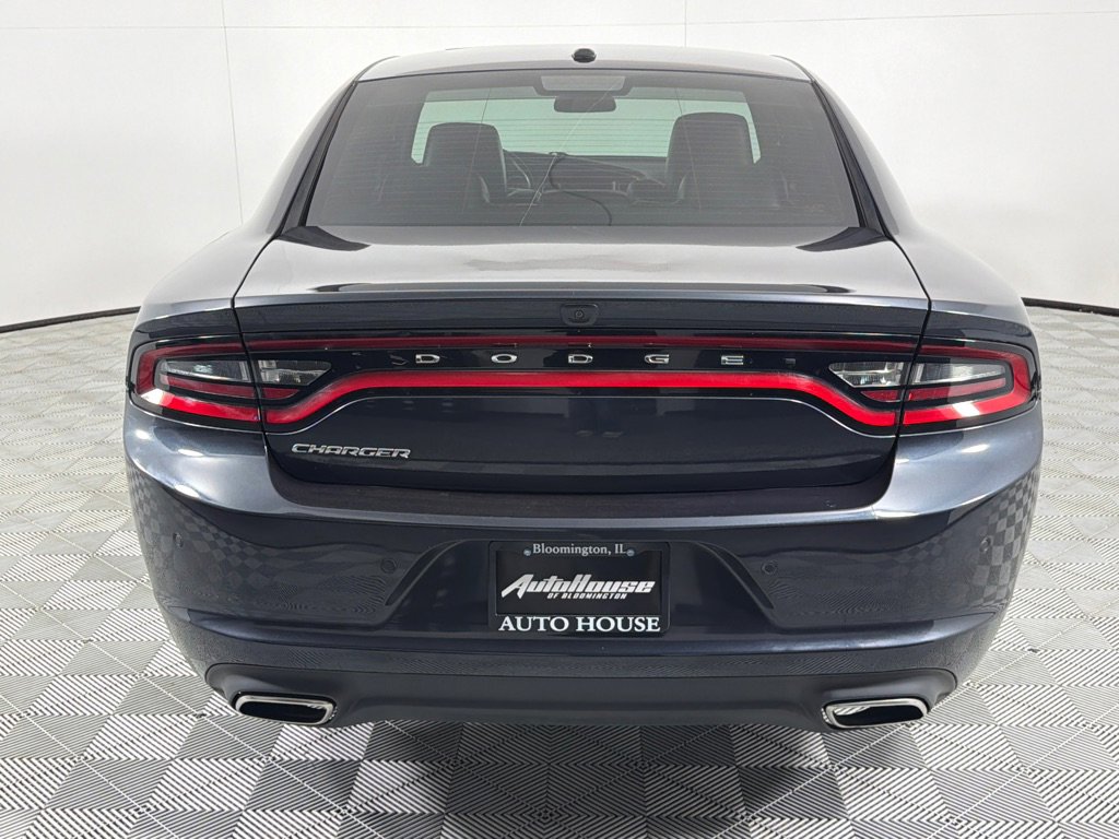 Used 2019 Dodge Charger SXT w/ Leather Interior Group image 6
