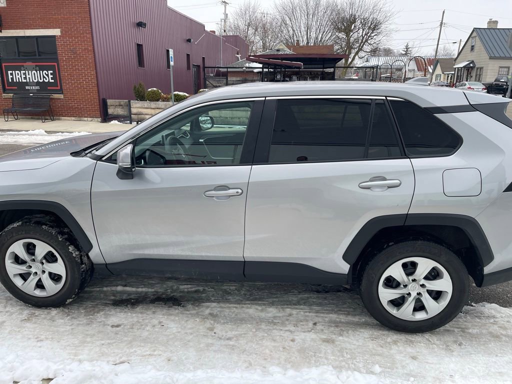 Used 2023 Toyota RAV4 LE image 5
