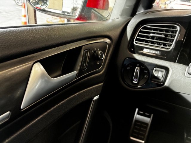 Used 2018 Volkswagen GTI S FWD image 22