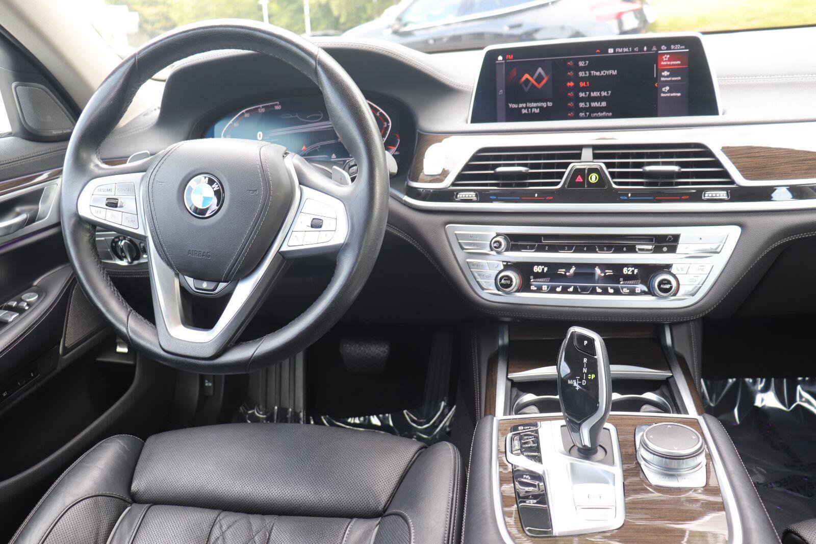 Used 2020 BMW 740i RWD image 27