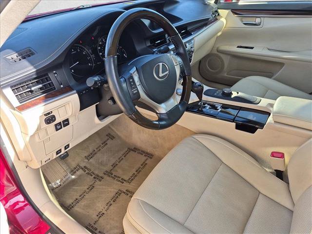 Used 2015 Lexus ES 350 w/ Premium Package FWD image 10