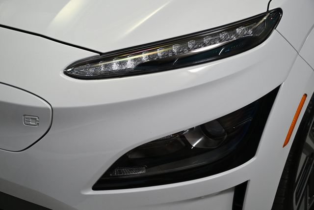 Used 2023 Hyundai Kona SE FWD image 17