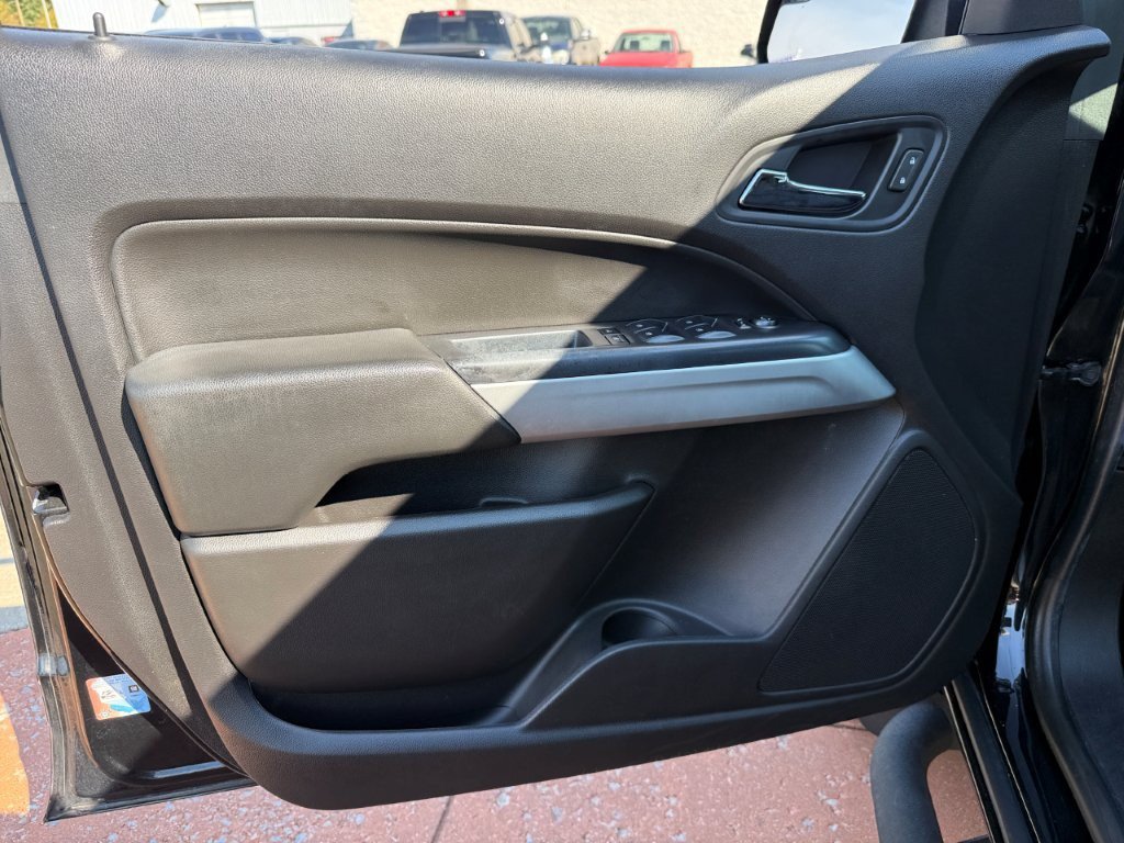 Used 2018 Chevrolet Colorado LT w/ LT Convenience Package AWD/4WD image 10