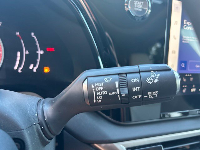 Used 2024 Lexus RX 350 AWD image 25
