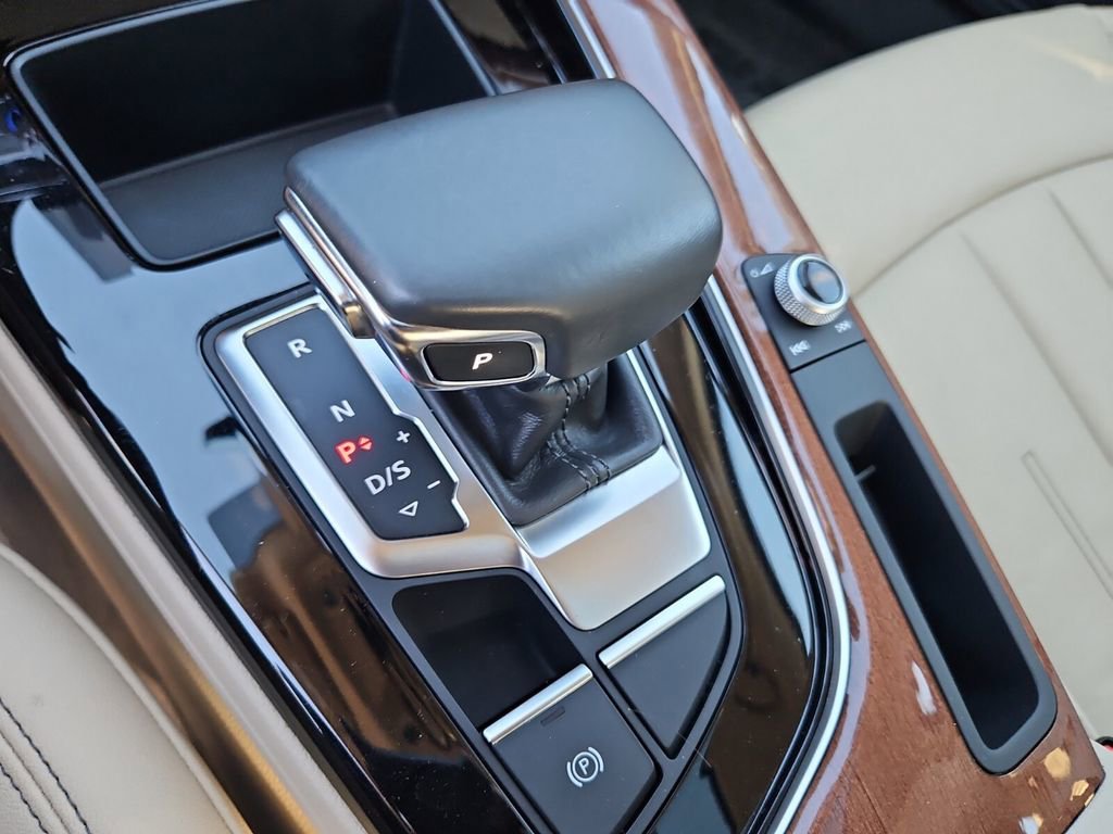 Used 2020 Audi A4 2.0T Premium w/ Convenience Package image 22