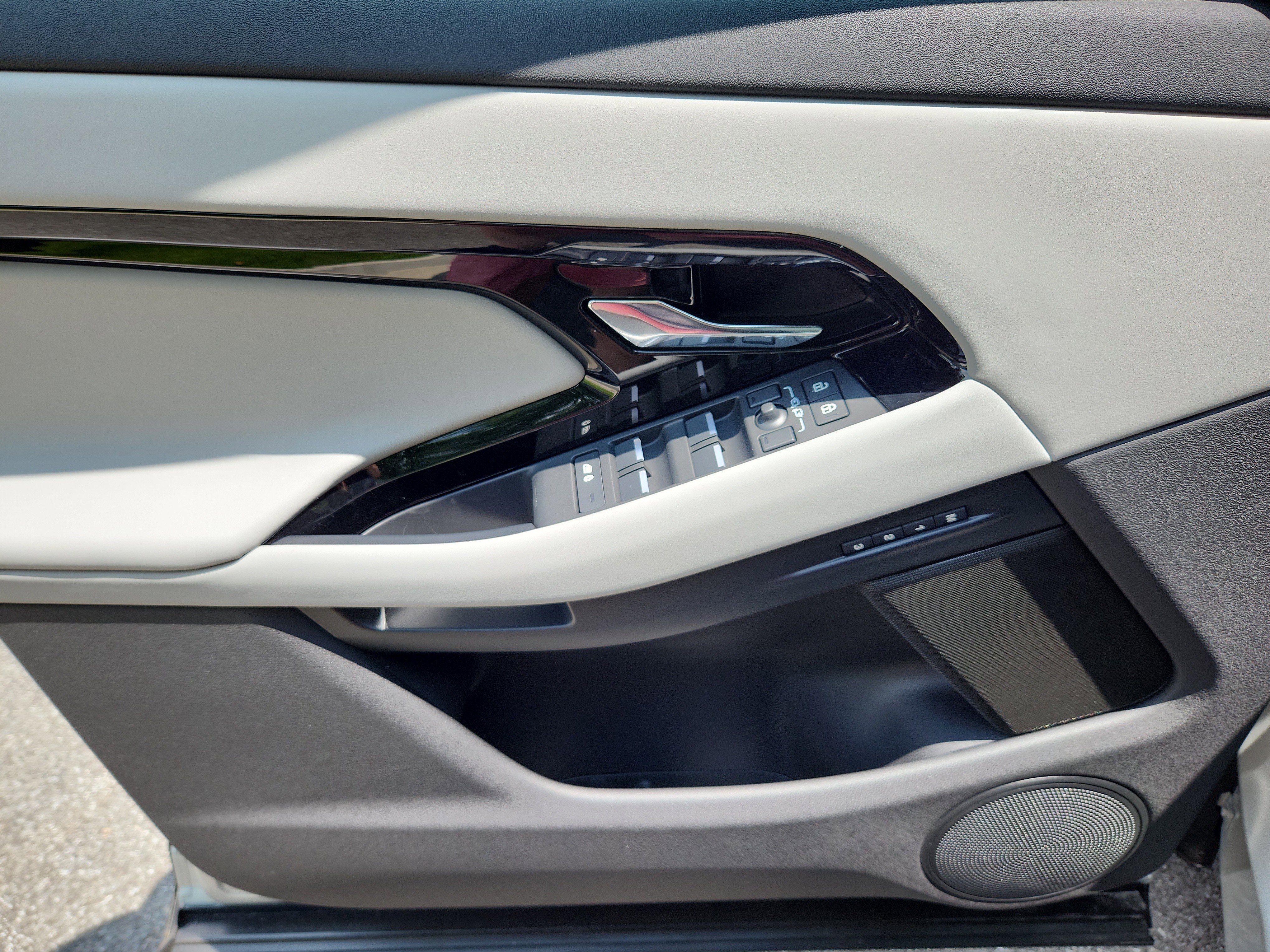 New 2026 Land Rover Range Rover Evoque S image 24