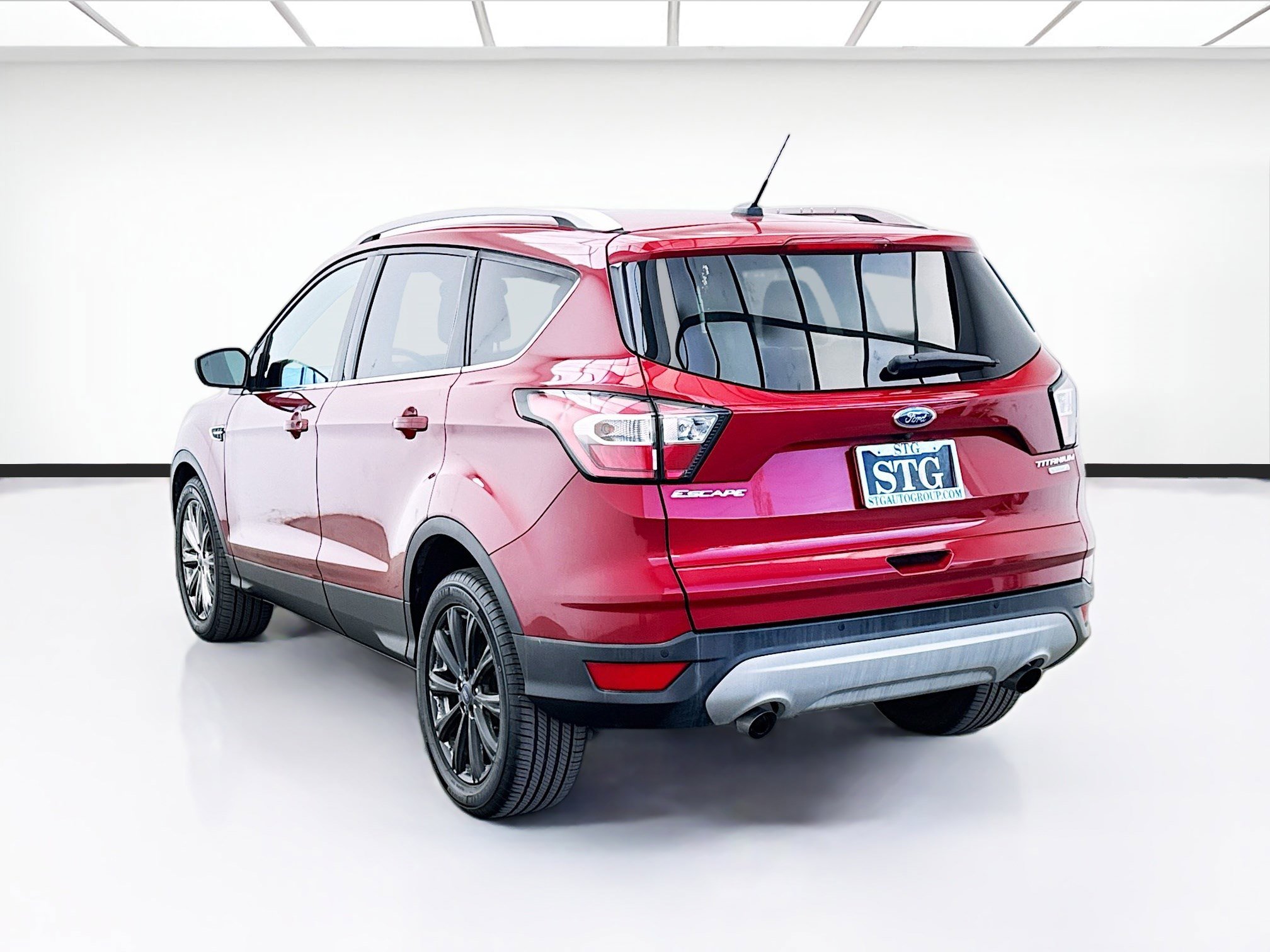 Used 2017 Ford Escape Titanium image 6