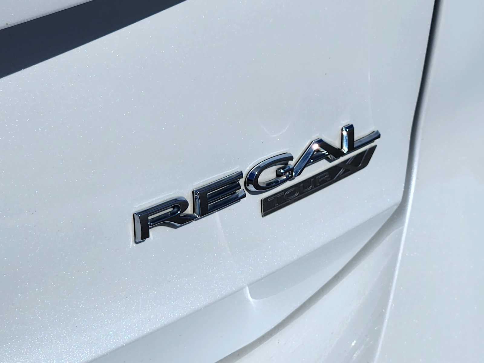 Used 2019 Buick Regal Essence w/ Driver Confidence Package I AWD/4WD image 12