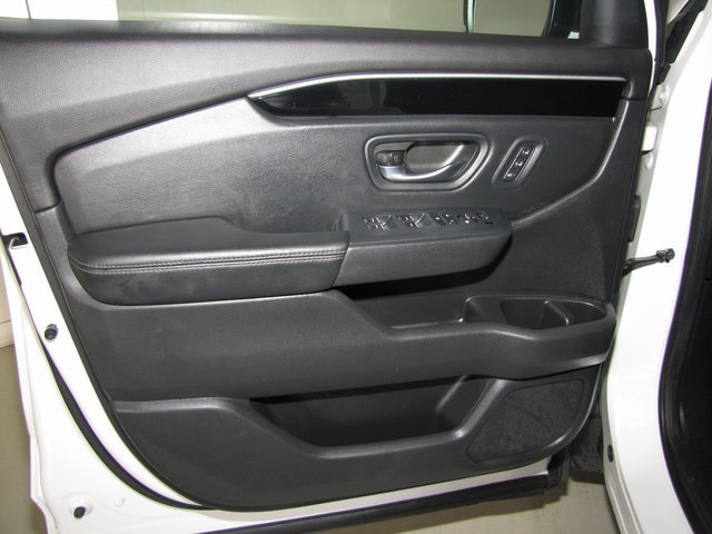 Certified 2024 Honda Pilot Touring image 10