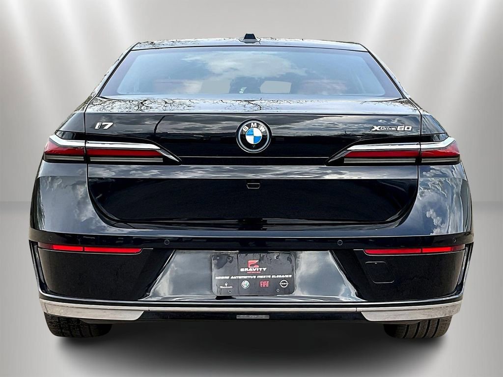 Used 2023 BMW i7 xDrive60 AWD/4WD image 5