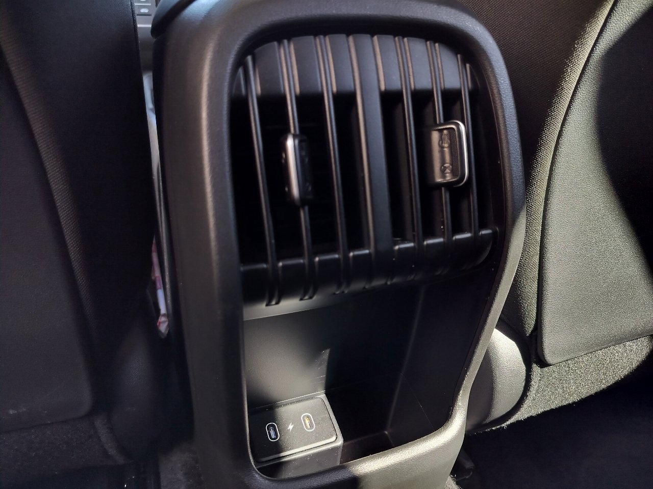 Used 2025 Hyundai Kona SEL image 28