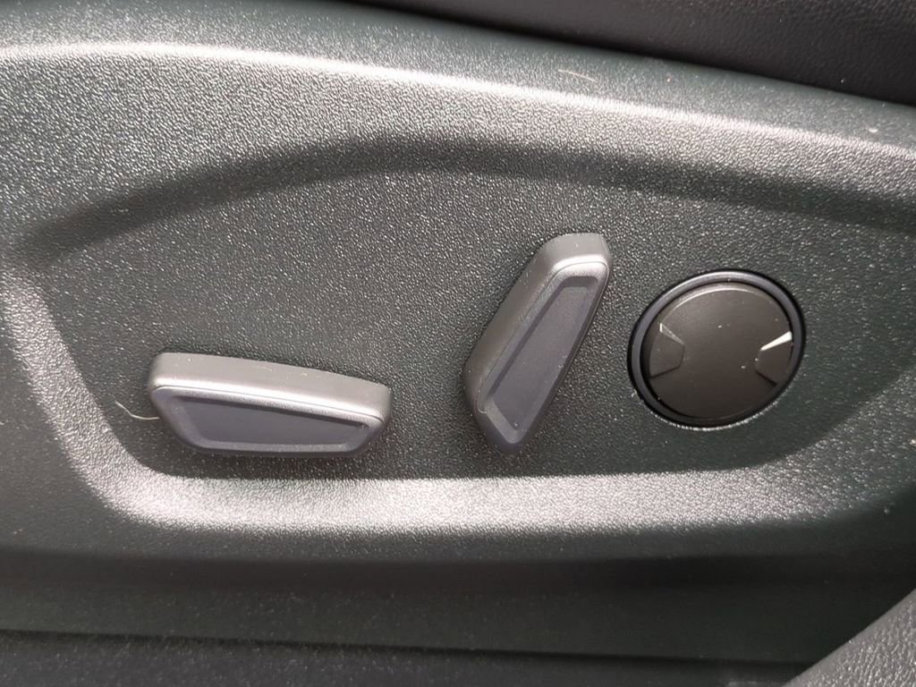 Used 2022 Ford Edge ST w/ Equipment Group 401A image 20