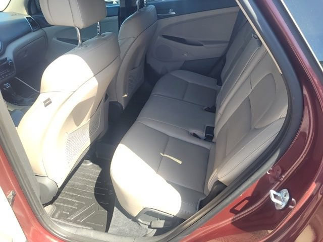 Used 2017 Hyundai Tucson SE Plus AWD/4WD image 9
