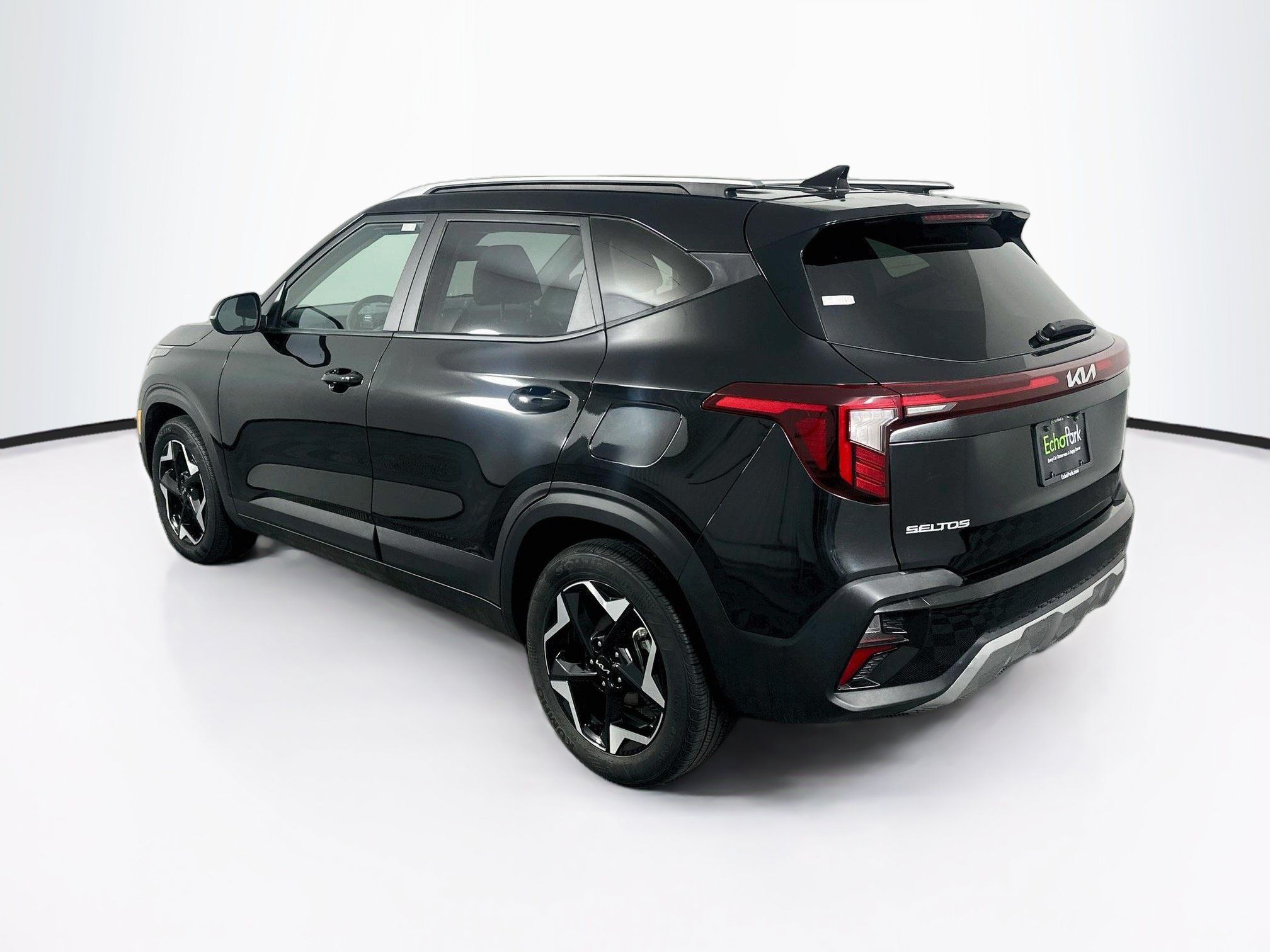 Used 2025 Kia Seltos S FWD image 5