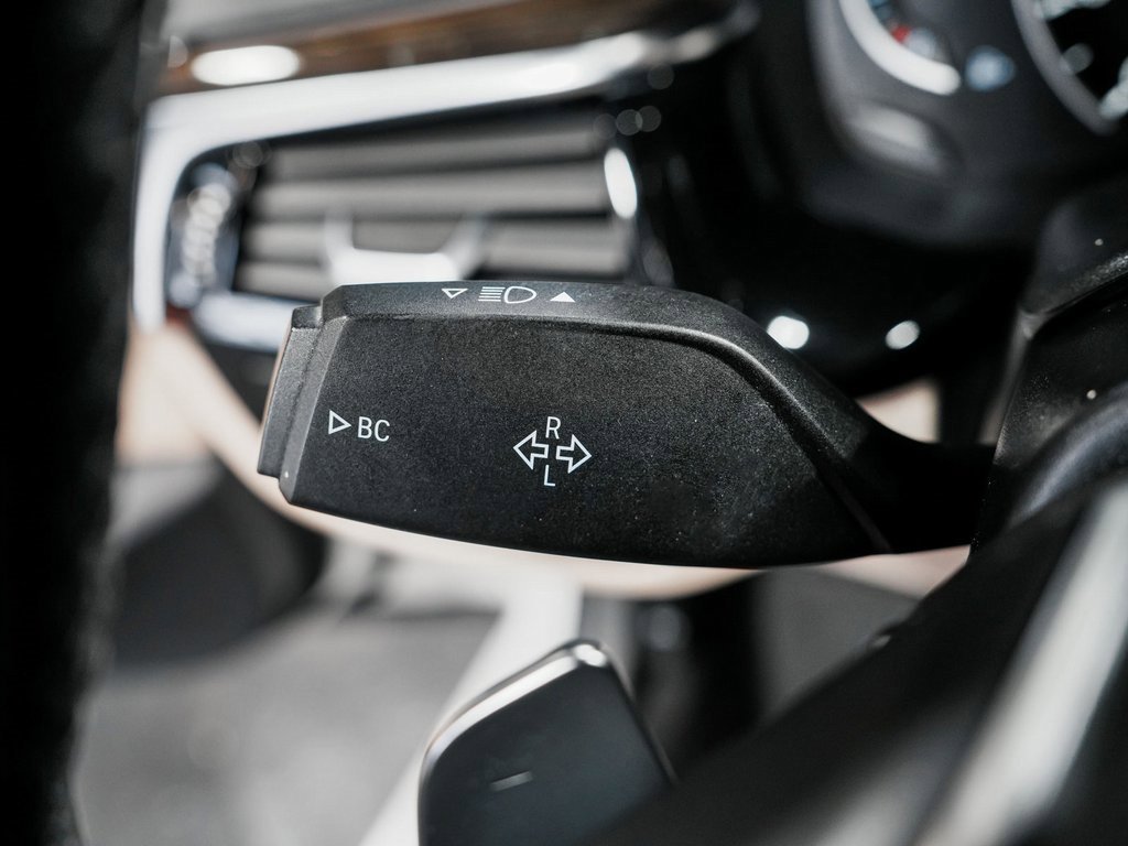 Used 2018 BMW 530i xDrive image 20