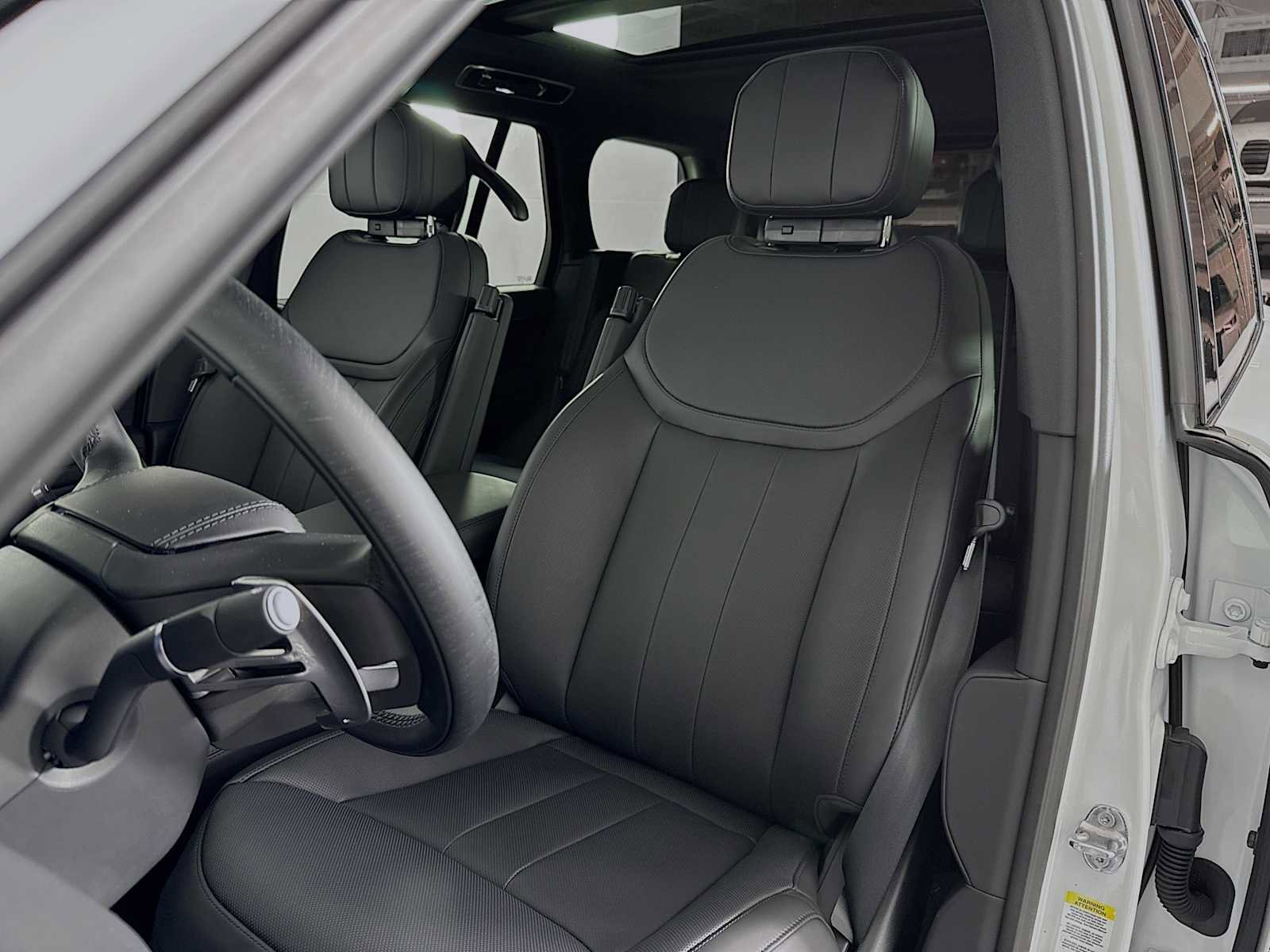 New 2026 Land Rover Range Rover SE AWD/4WD image 11