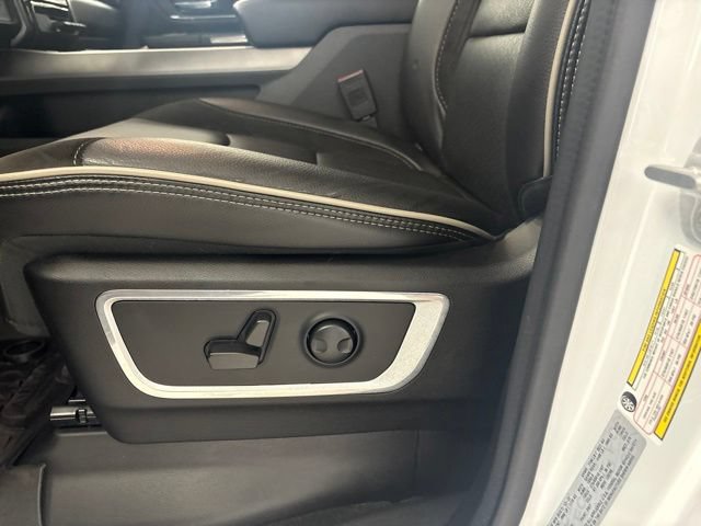 Used 2023 RAM 1500 Laramie AWD/4WD image 14