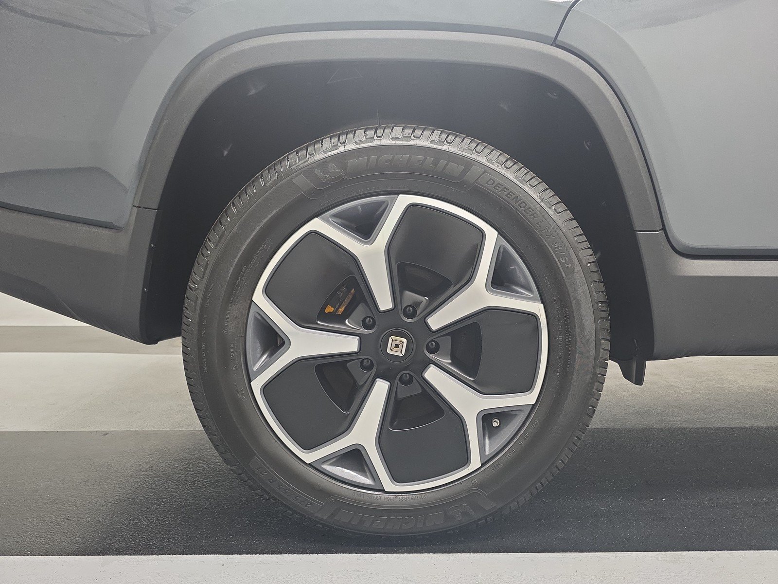 Used 2022 Rivian R1T Adventure AWD/4WD image 12