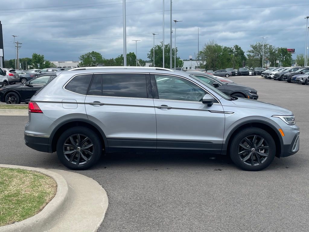 Used 2024 Volkswagen Tiguan SE w/ MDO Package, Two-Row AWD/4WD image 8