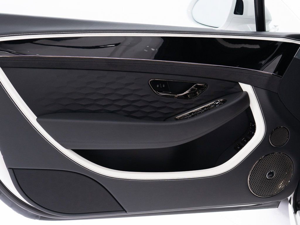 Used 2025 Bentley Continental GT Speed image 11