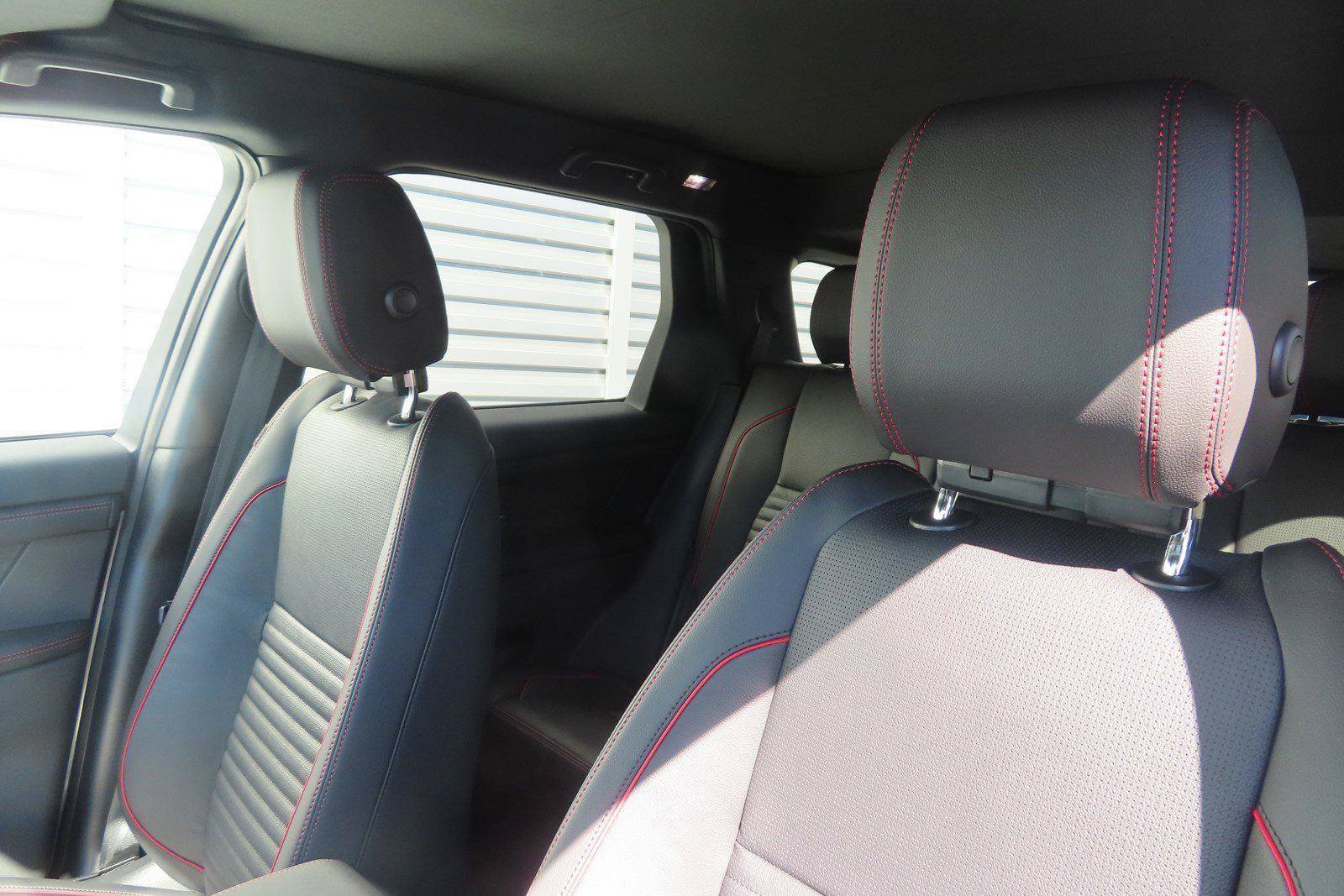 Used 2023 Land Rover Discovery Sport SE R-Dynamic AWD/4WD image 17