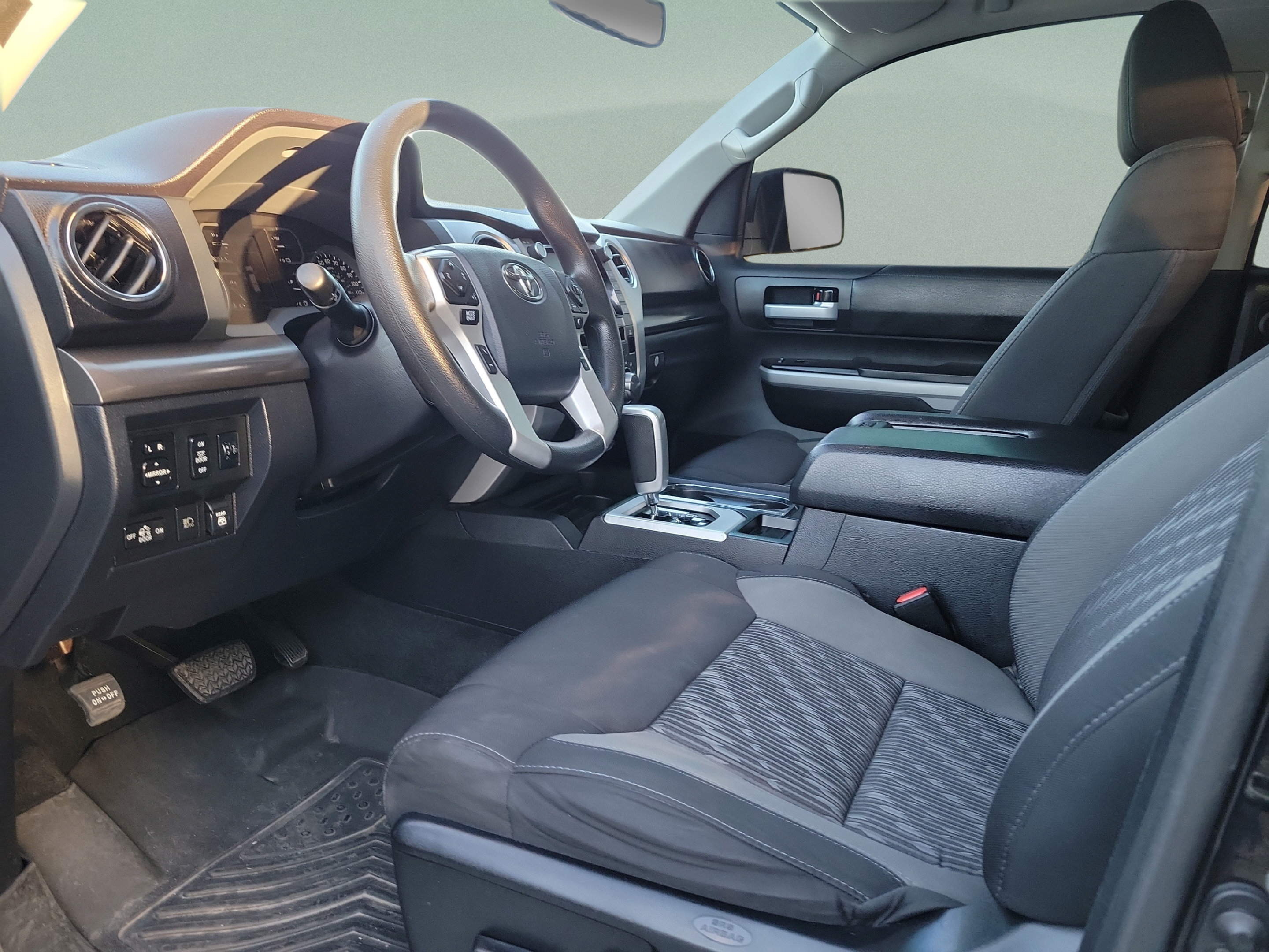 Used 2020 Toyota Tundra SR5 w/ SR5 Upgrade Package RWD image 15