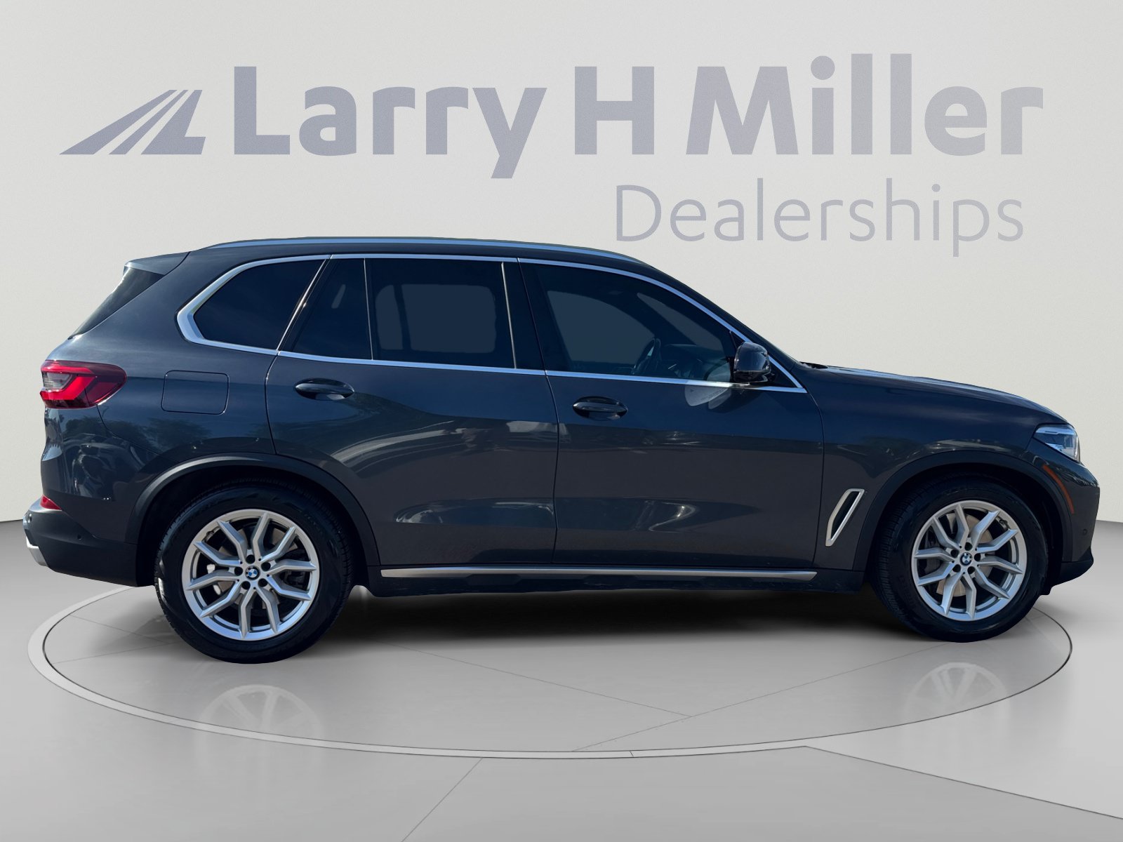 Used 2021 BMW X5 xDrive45e w/ Premium Package AWD/4WD image 6