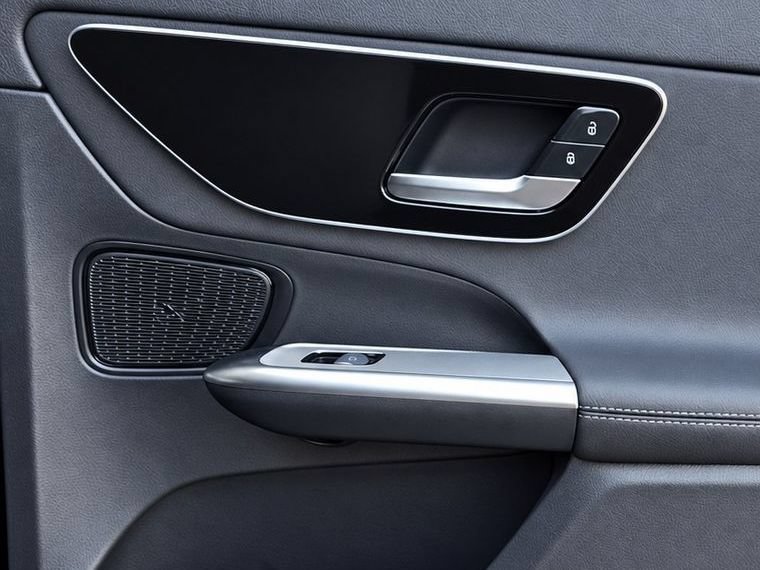 New 2027 Mercedes-Benz GLC 300 4MATIC image 36