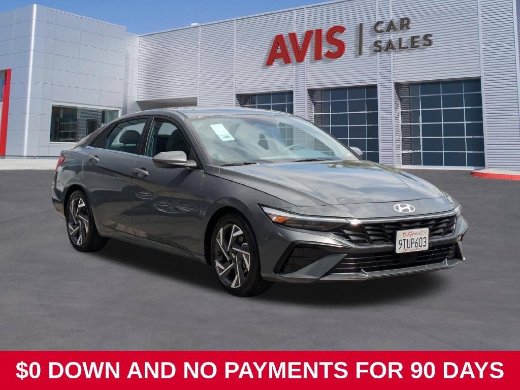 Used 2025 Hyundai Elantra SEL FWD image 3