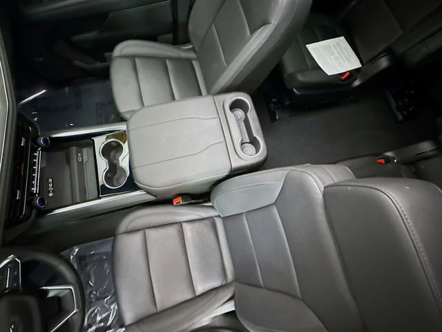 Used 2025 Chevrolet Tahoe Z71 w/ Comfort Package AWD/4WD image 25