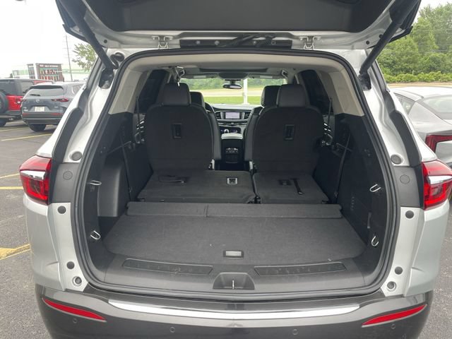 Used 2020 Buick Enclave Essence w/ Sound and Sites Package AWD/4WD image 34