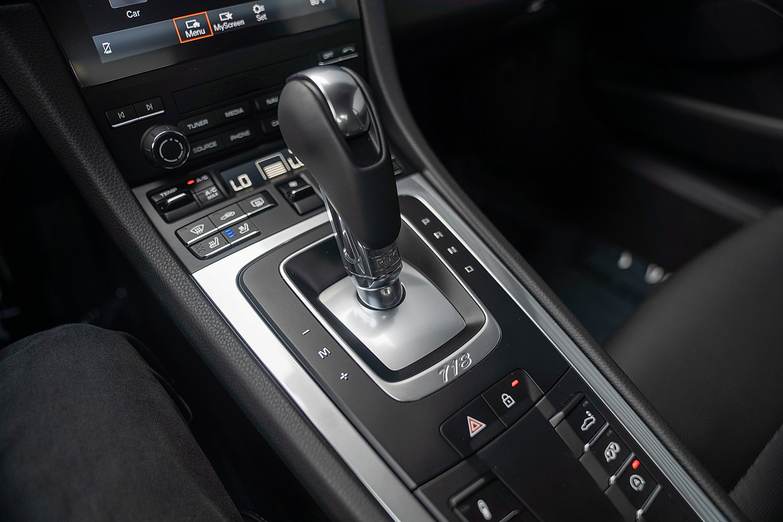 Used 2025 Porsche 718 Cayman RWD image 17
