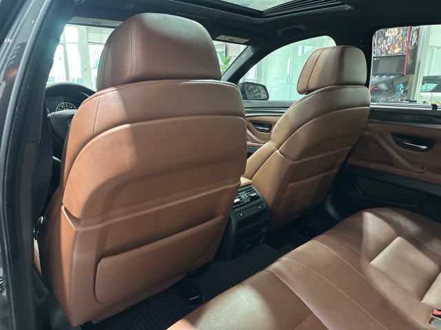 Used 2013 BMW 550i Sedan RWD image 46
