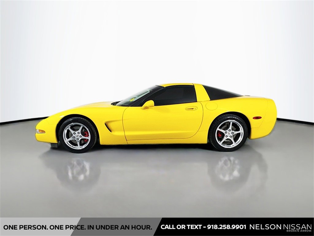 Used 2004 Chevrolet Corvette Coupe w/ Roof Package image 8