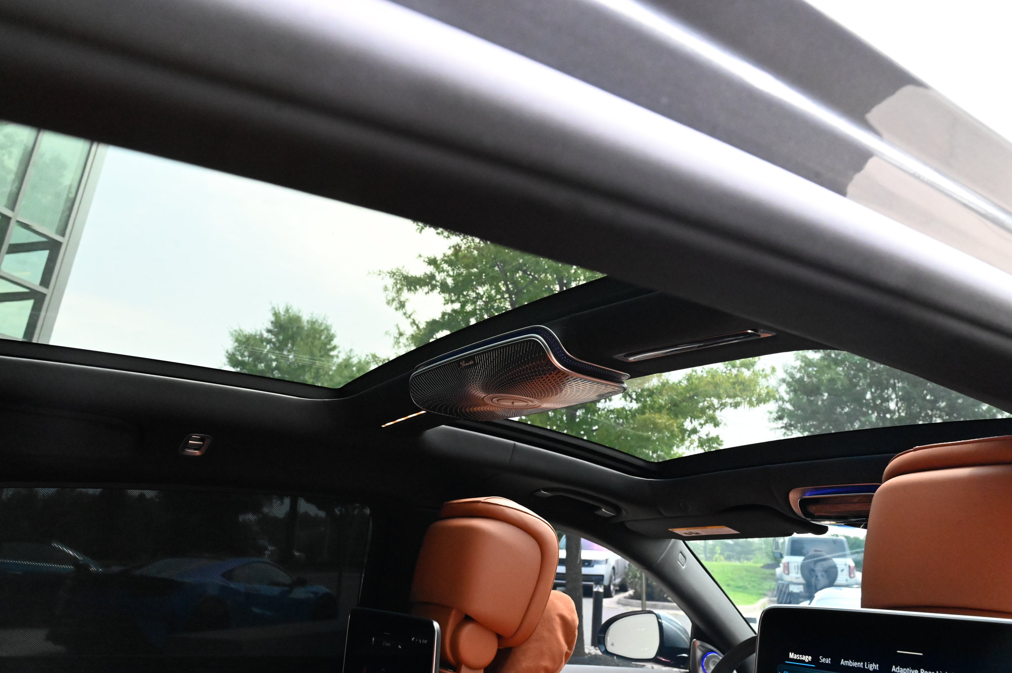 Used 2023 Mercedes-Benz Maybach S 680 4MATIC w/ Manufaktur Leather Package image 59