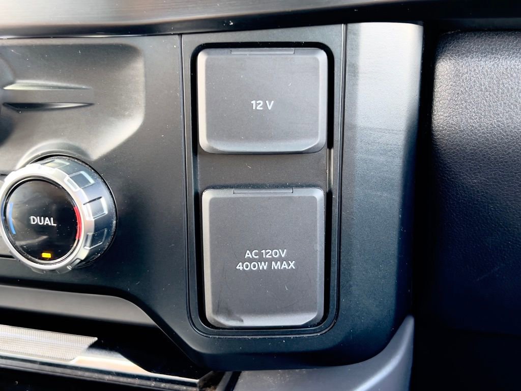 Used 2023 Ford F250 Lariat image 41