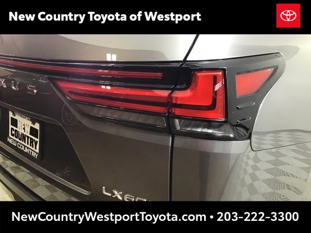 Used 2024 Lexus LX 600 4WD w/ Luxury Package image 25