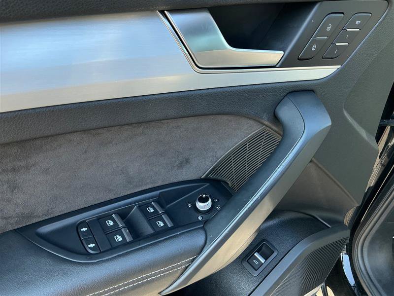 Used 2019 Audi SQ5 Prestige w/ Prestige Package AWD/4WD image 22