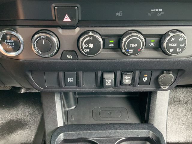 Used 2019 Toyota Tacoma TRD Off-Road AWD/4WD image 19