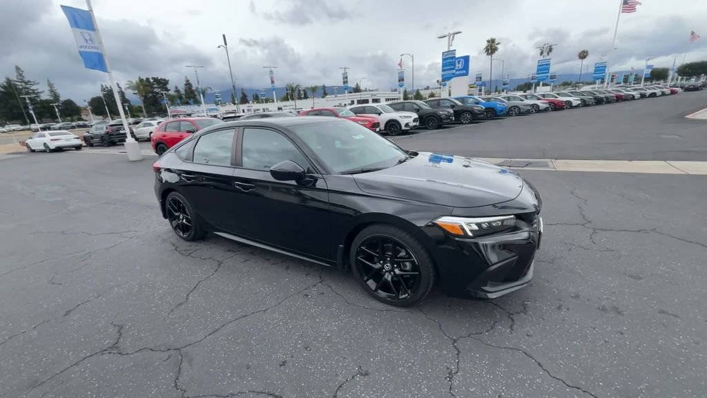 Used 2023 Honda Civic Sport image 2