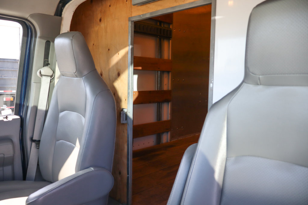 Used 2024 Ford E-450 and Econoline 450 Super Duty w/ Power Windows & Locks Group RWD image 23