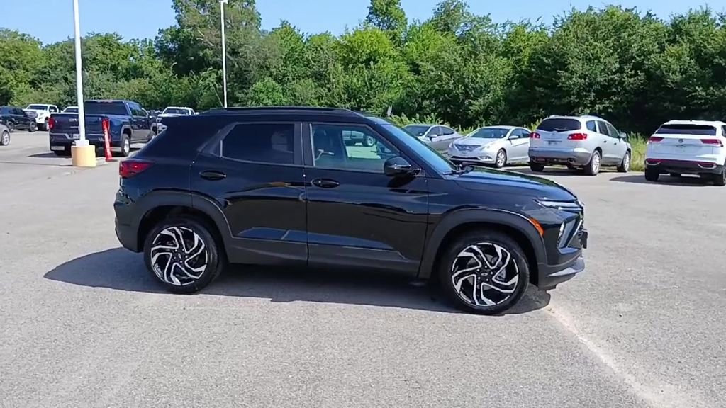 New 2026 Chevrolet TrailBlazer RS w/ Convenience Package AWD/4WD image 9